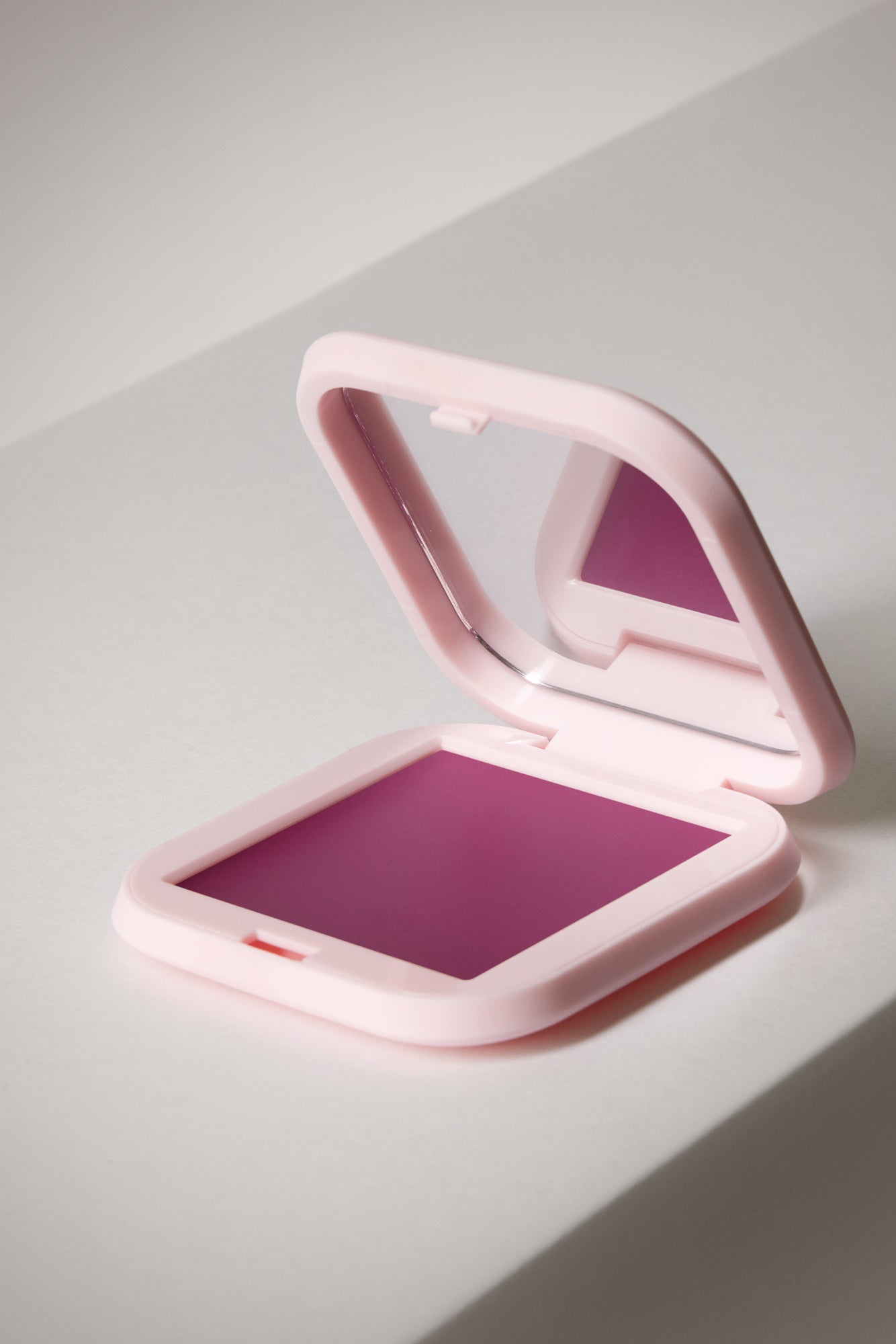 Blushs Compacts Crème